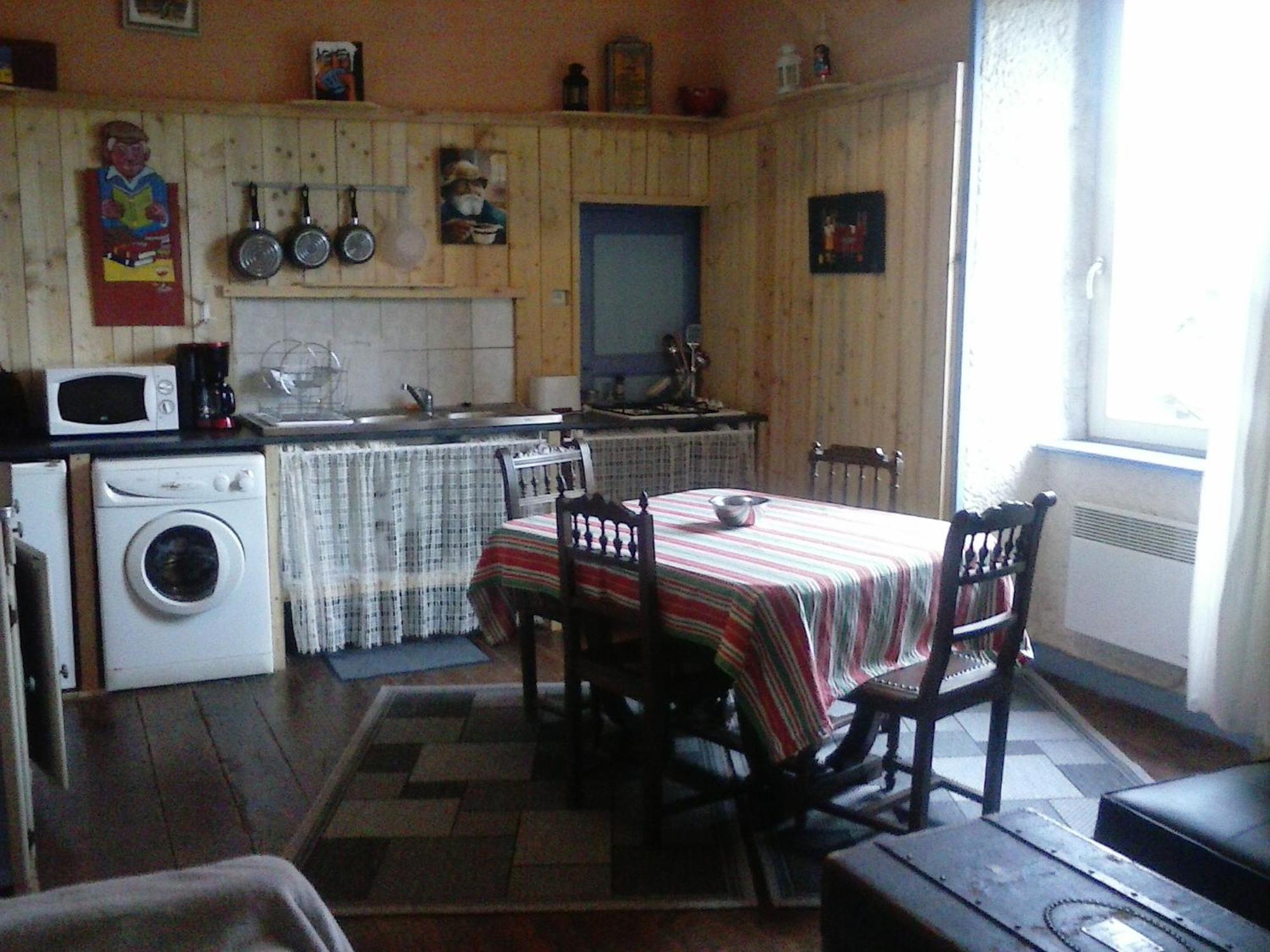 Les Gites Du Couvent Alternatif Camlez Bilik gambar